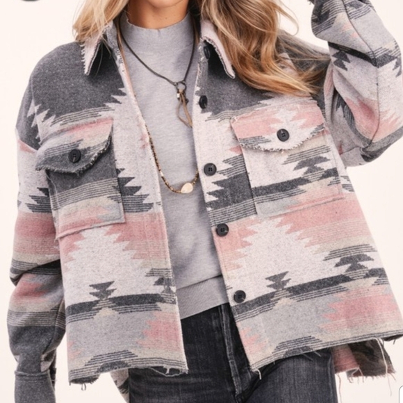 Aztec Distressed Yellowstone Jacket Shacket NWT - Picture 4 of 4